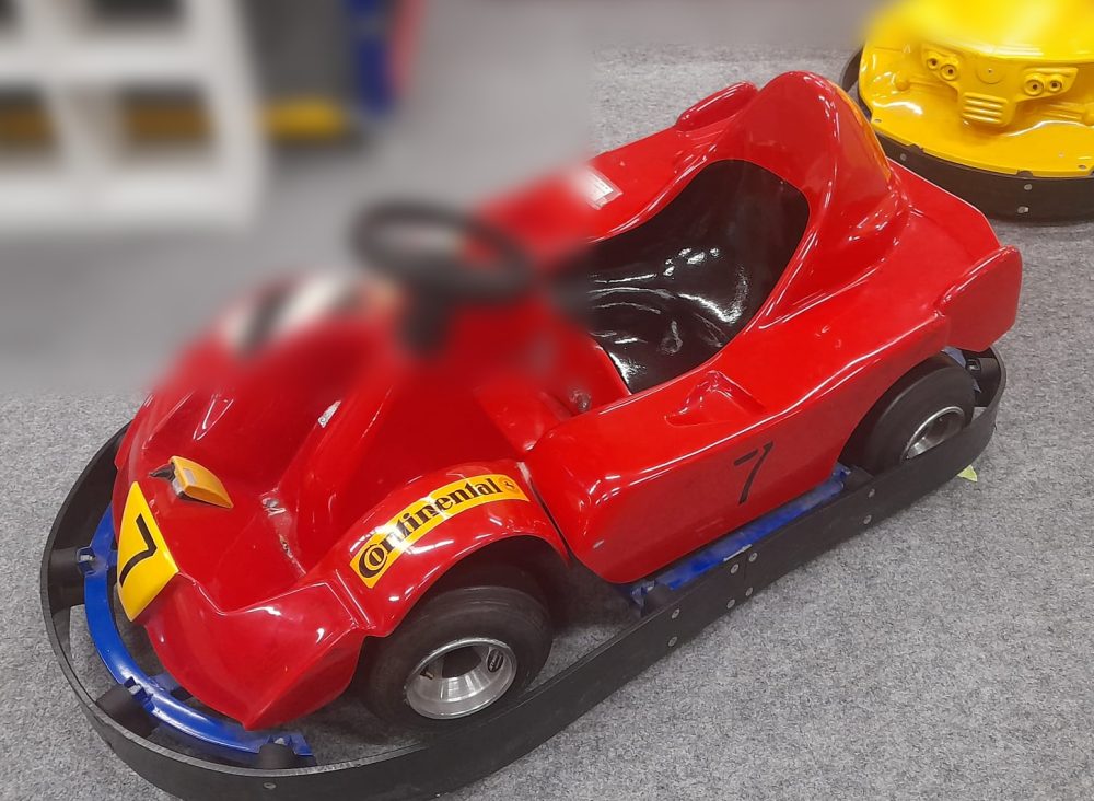 Rotes Elektro-Kart für Kinder